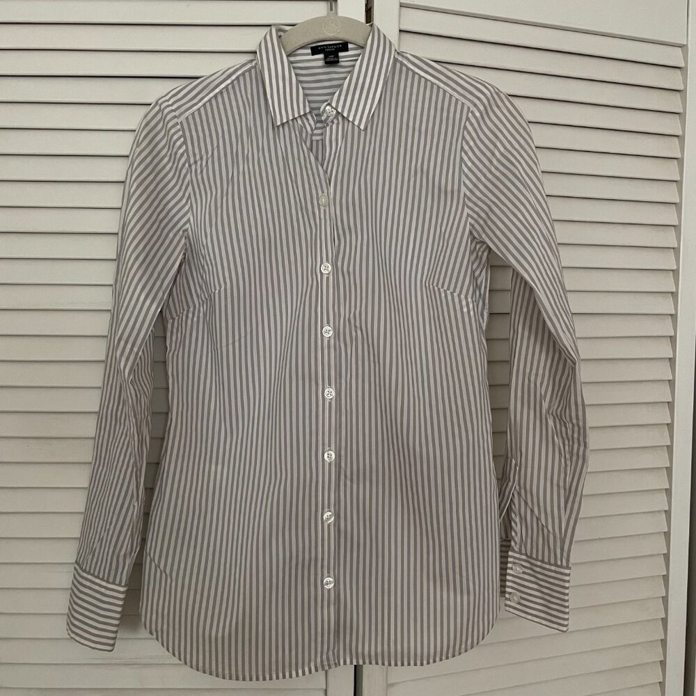Ann Taylor NWT,  Striped Fitted Button Down Shirt - Small Petite